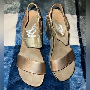 Size 10 OTBT Wedges